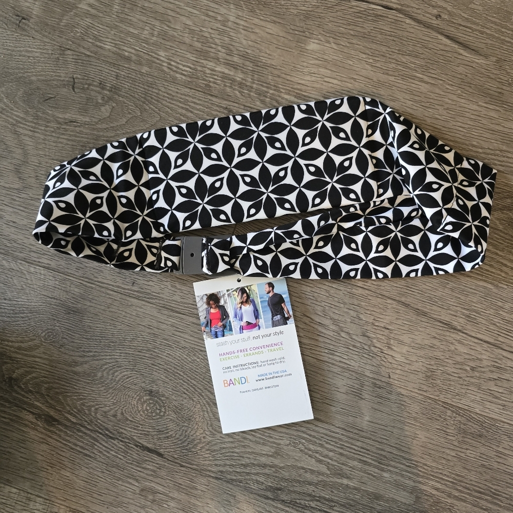 Bandi Boho Pocketed Body Wallet NWT'S Black White Pattern One Size